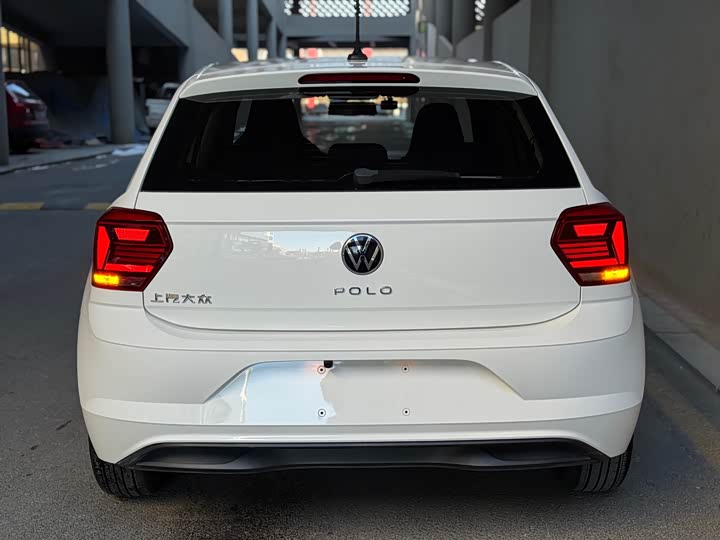 Фото 5 - Volkswagen Polo