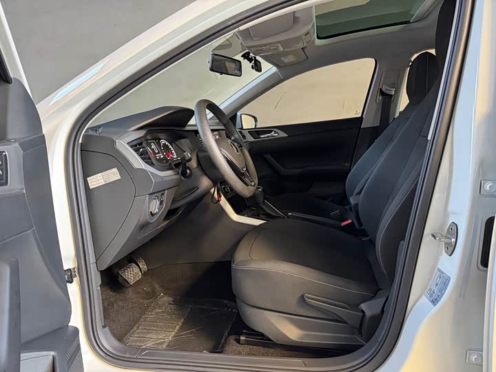 Фото 6 - Volkswagen Polo