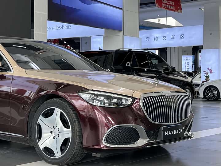 Фото 2 - Mercedes-Benz Maybach S-Class