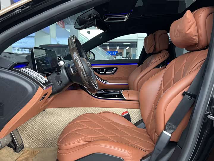 Фото 9 - Mercedes-Benz Maybach S-Class