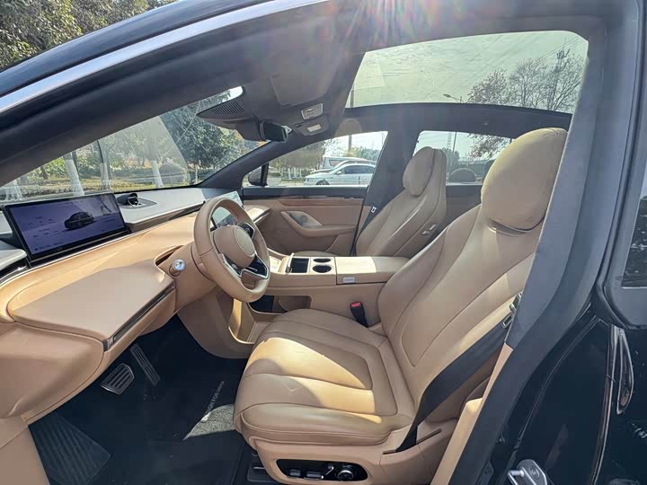 Фото 7 - Luxeed R7