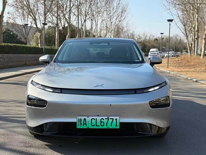 Фото 2 - XPeng P7