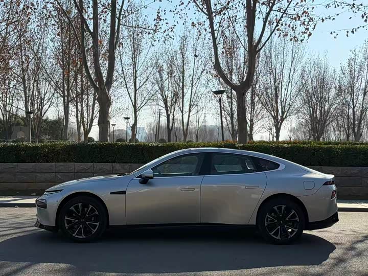 Фото 7 - XPeng P7