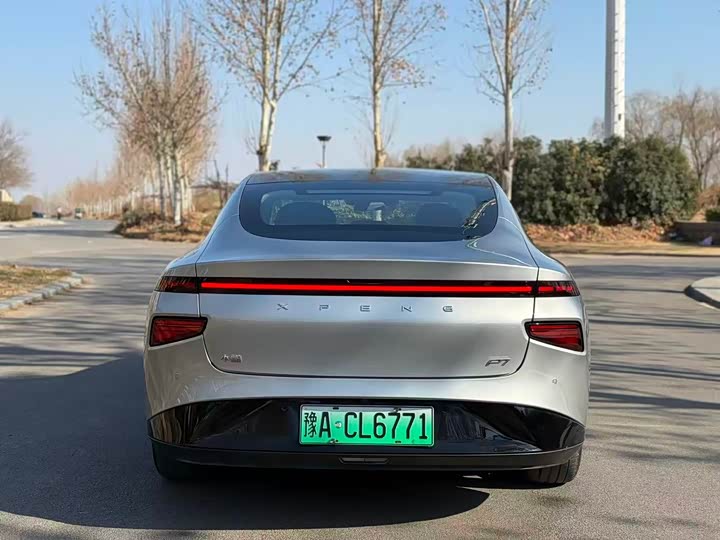 Фото 8 - XPeng P7