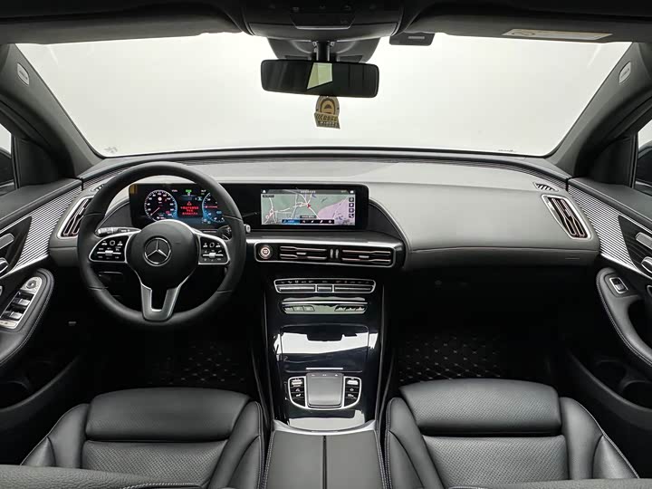 Фото 9 - Mercedes-Benz EQC