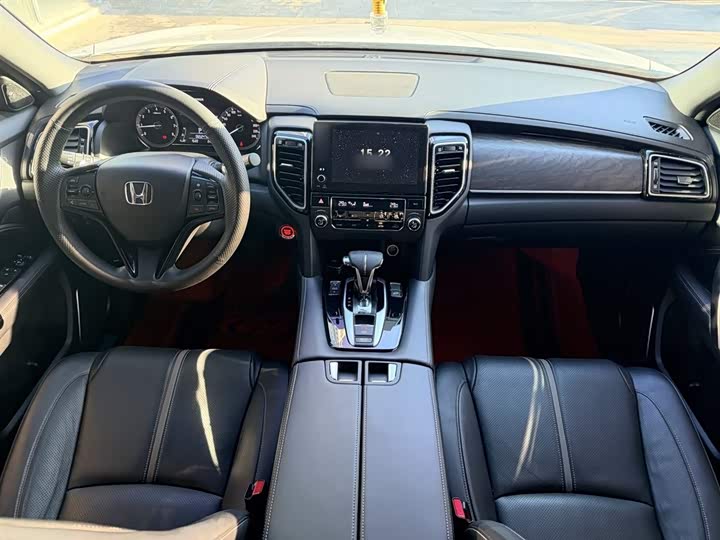 Фото 9 - Honda UR-V