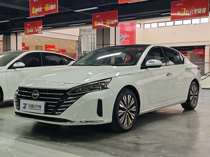 Фото 1 - Nissan Teana