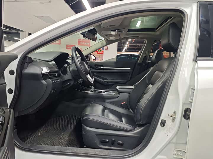 Фото 7 - Nissan Teana