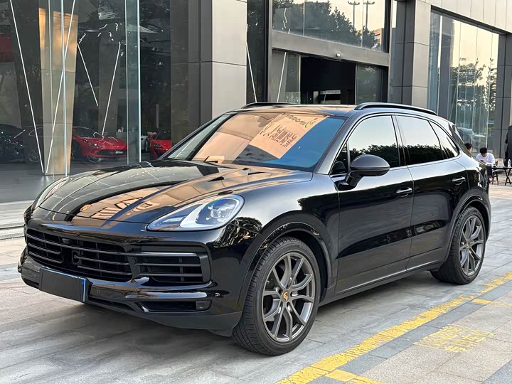 Фото 1 - Porsche Cayenne