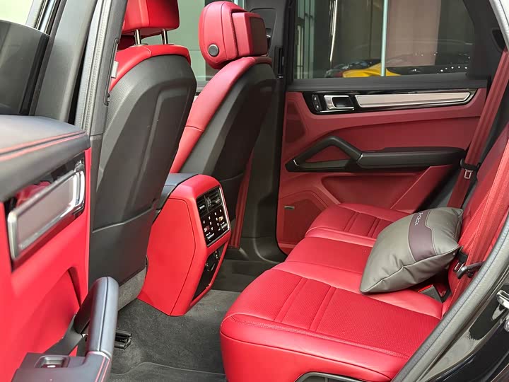 Фото 4 - Porsche Cayenne