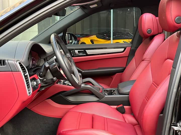 Фото 5 - Porsche Cayenne