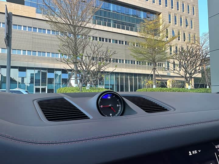 Фото 8 - Porsche Cayenne