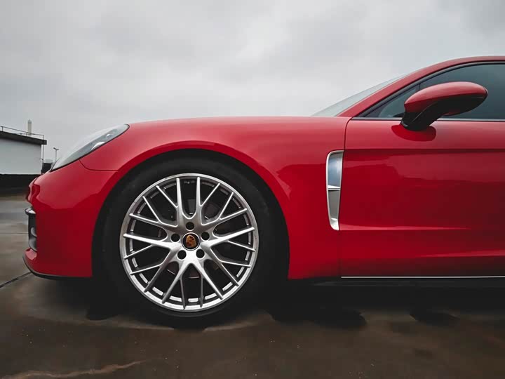 Фото 2 - Porsche Panamera