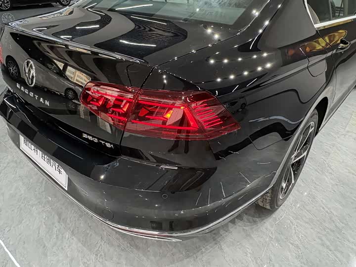 Фото 3 - Volkswagen Magotan