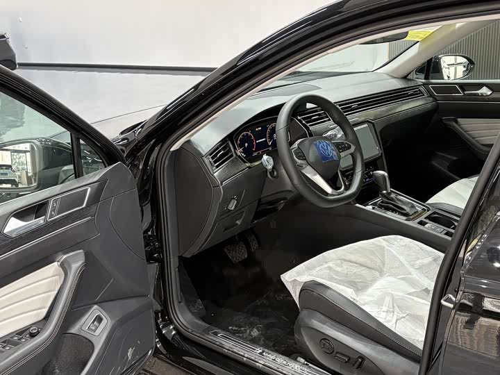 Фото 9 - Volkswagen Magotan