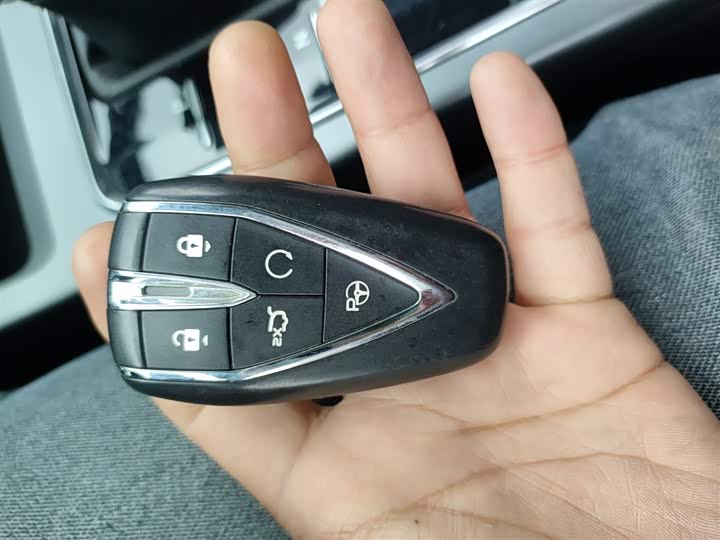 Фото 9 - Changan CS75 Plus