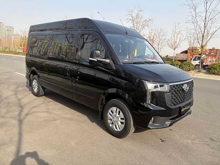 Фото 2 - Maxus V80