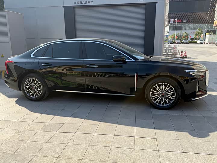 Фото 4 - Hongqi H5