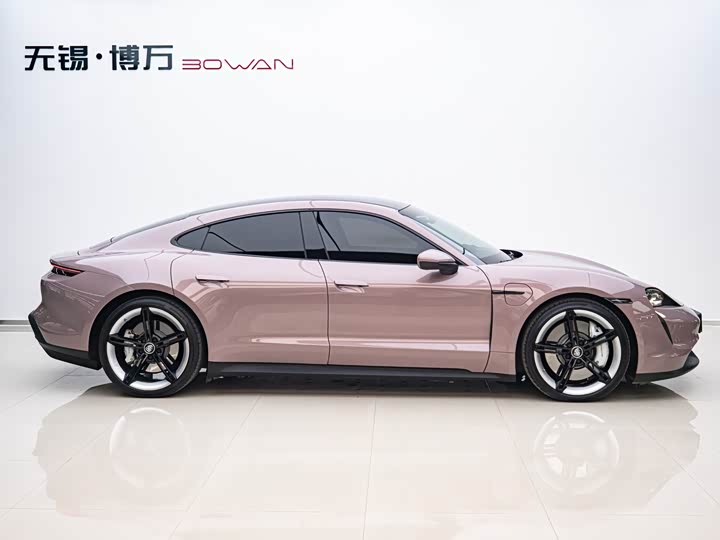 Фото 3 - Porsche Taycan