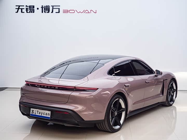 Фото 4 - Porsche Taycan