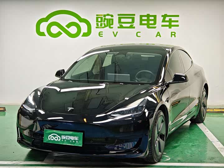 Фото 1 - Tesla Model 3