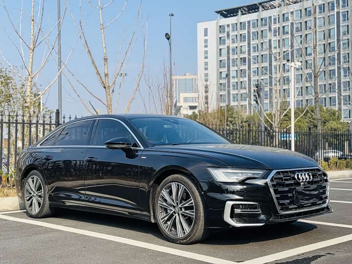 Фото 3 - Audi A6L