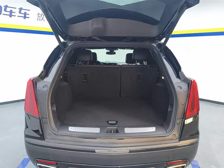 Фото 4 - Cadillac XT5