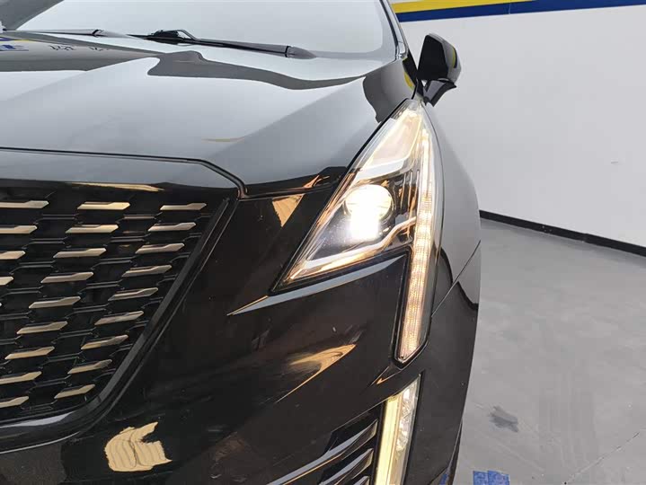 Фото 5 - Cadillac XT5