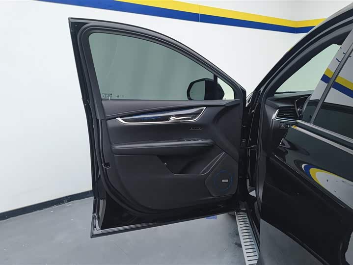 Фото 7 - Cadillac XT5