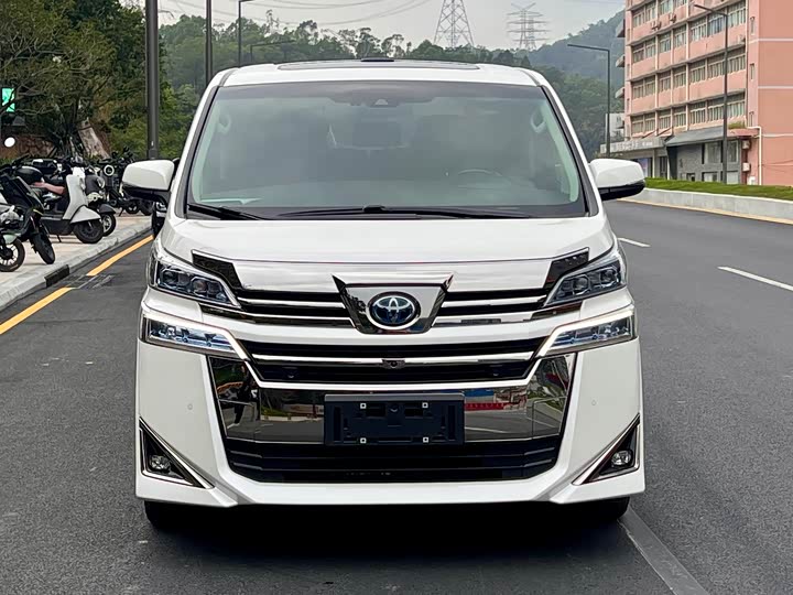 Фото 2 - Toyota Vellfire