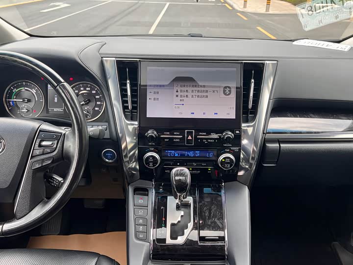 Фото 9 - Toyota Vellfire