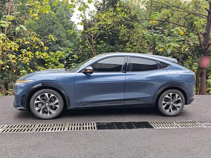 Фото 5 - Ford Mustang Mach-E