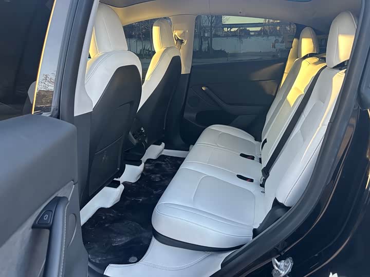 Фото 6 - Tesla Model Y