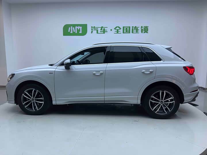 Фото 7 - Audi Q3