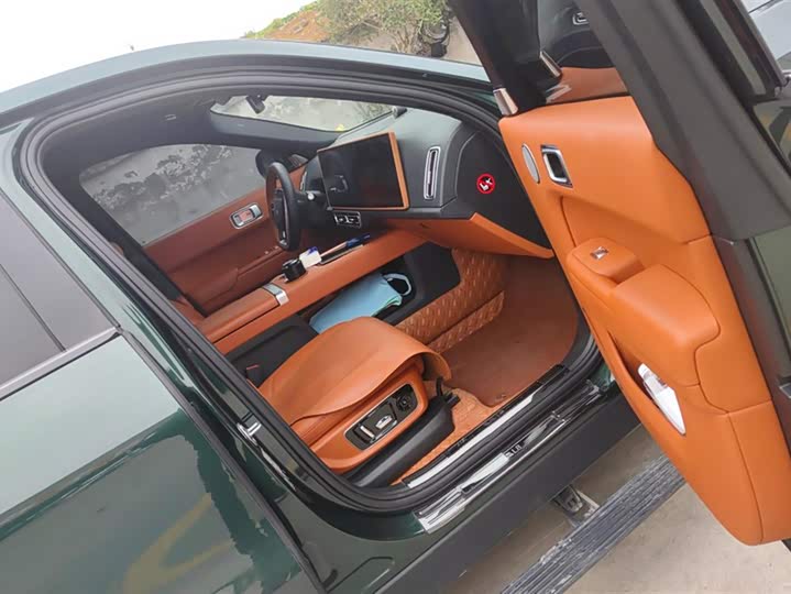 Фото 8 - LiXiang L8