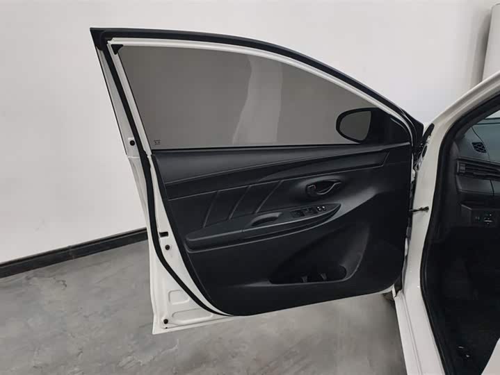 Фото 7 - Toyota Vios