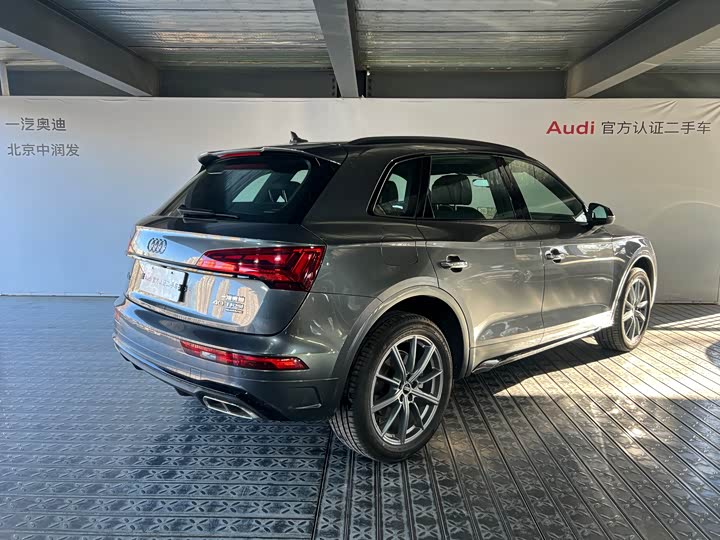 Фото 5 - Audi Q5L