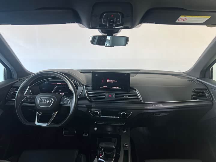 Фото 9 - Audi Q5L