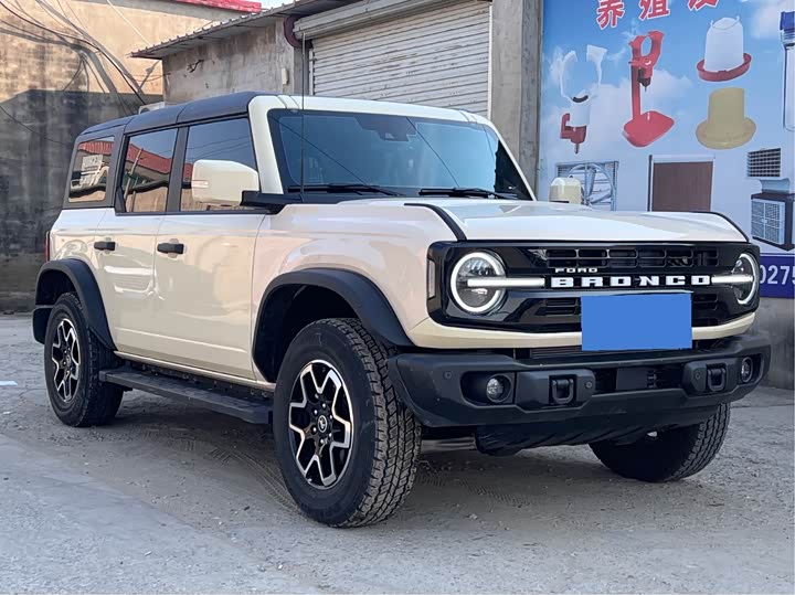 Фото 3 - Ford Bronco