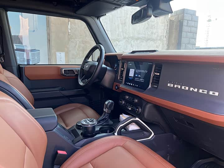 Фото 6 - Ford Bronco