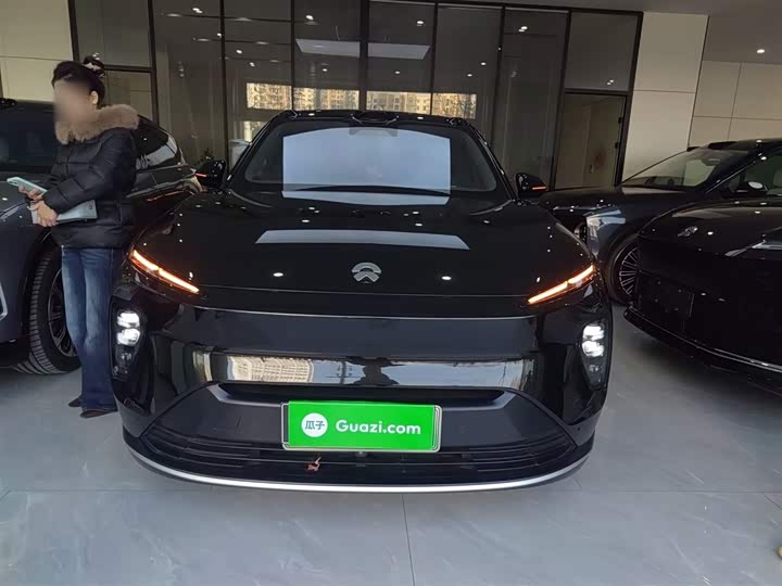 Фото 3 - Nio ES8