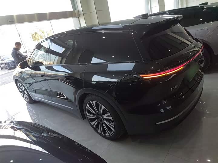 Фото 5 - Nio ES8