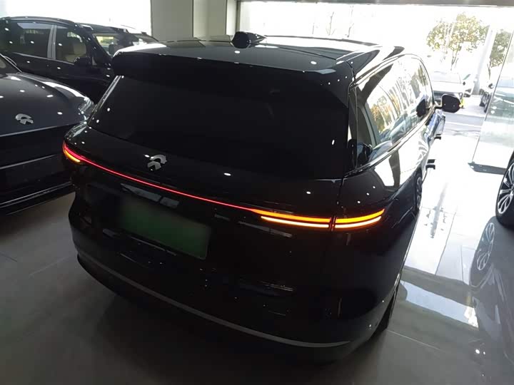 Фото 6 - Nio ES8