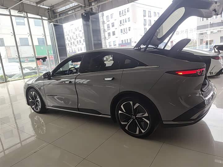 Фото 5 - Mazda EZ-6