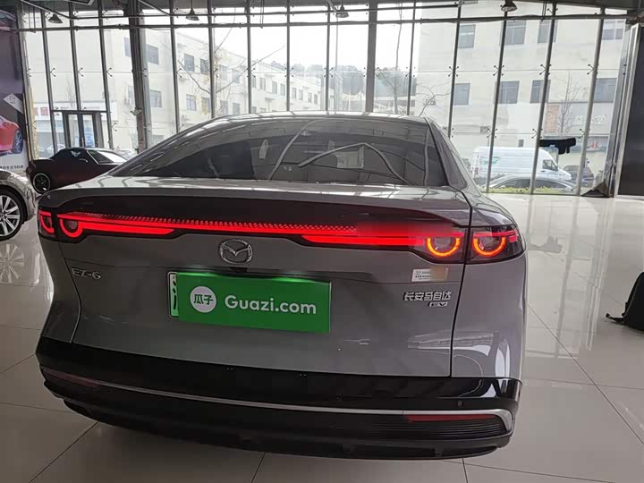 Фото 6 - Mazda EZ-6