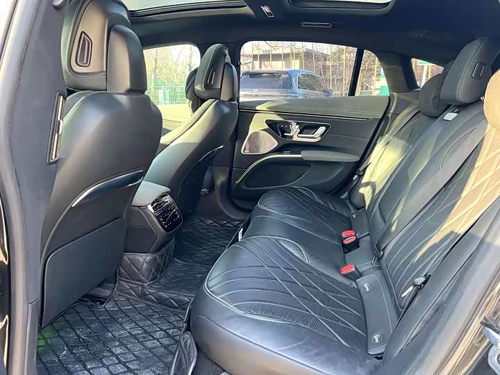 Фото 4 - Mercedes-Benz EQS