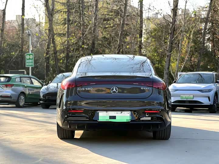 Фото 8 - Mercedes-Benz EQS