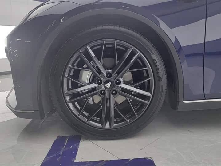 Фото 6 - Changan Deepal SL03