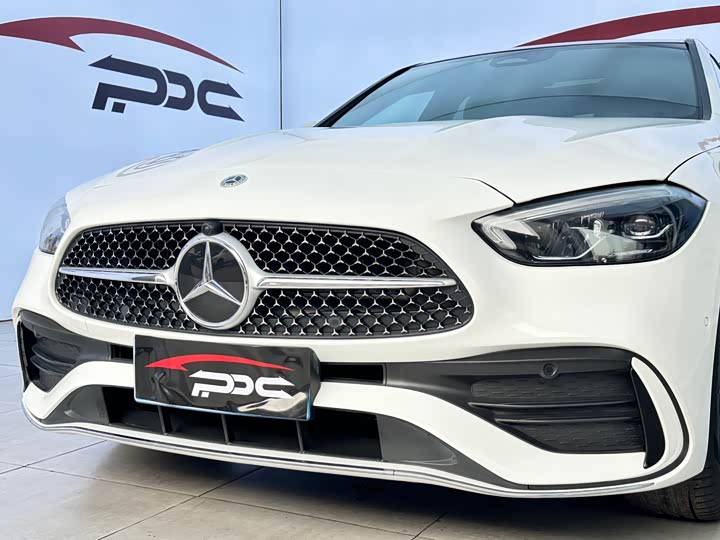 Фото 4 - Mercedes-Benz C-Class