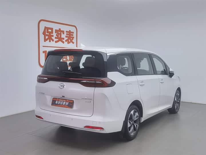 Фото 2 - GAC Trumpchi M6